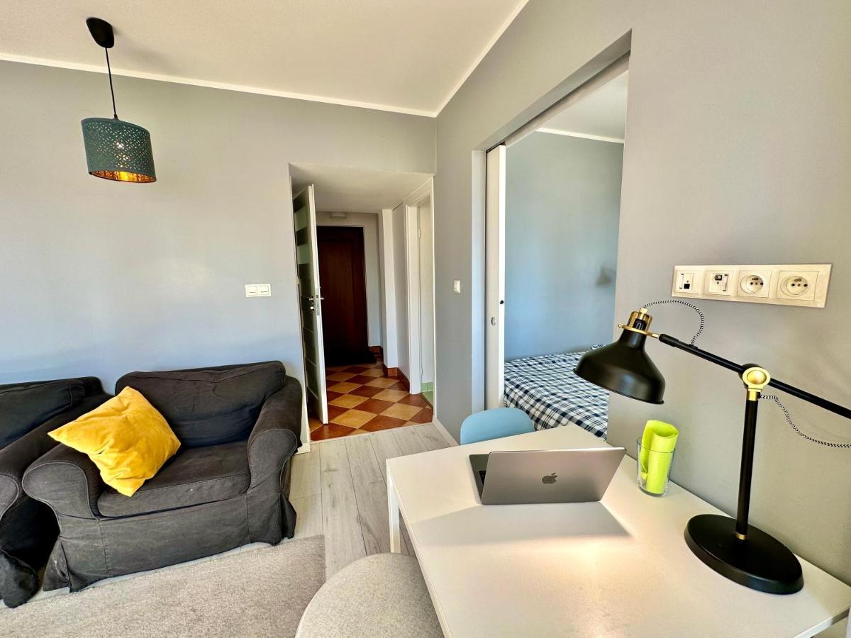 Gold 2 King Size Bed, Metro X2 Free Wifi, 50'Tv Netflix, Hbo, Appletv+ Apartment Warsaw Exterior photo