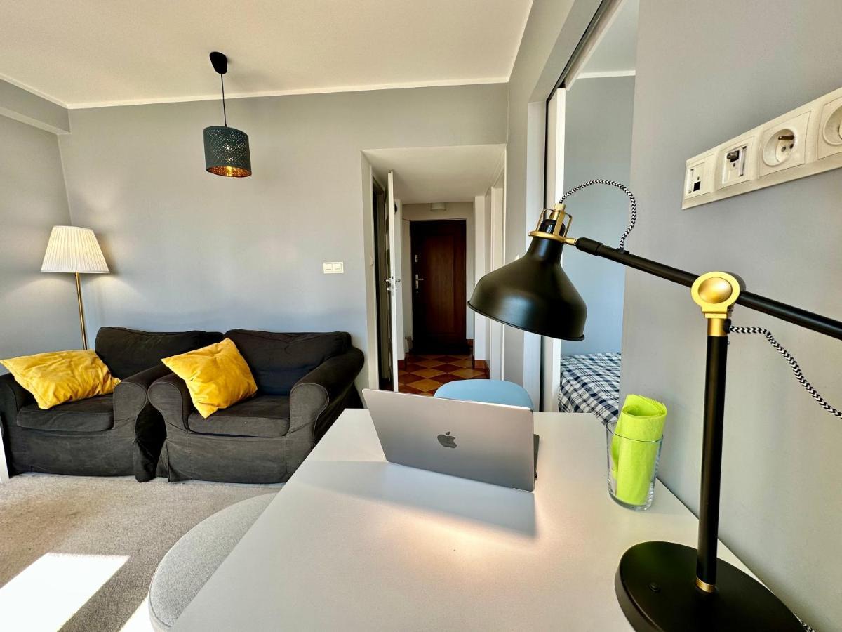 Gold 2 King Size Bed, Metro X2 Free Wifi, 50'Tv Netflix, Hbo, Appletv+ Apartment Warsaw Exterior photo