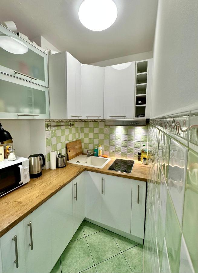Gold 2 King Size Bed, Metro X2 Free Wifi, 50'Tv Netflix, Hbo, Appletv+ Apartment Warsaw Exterior photo