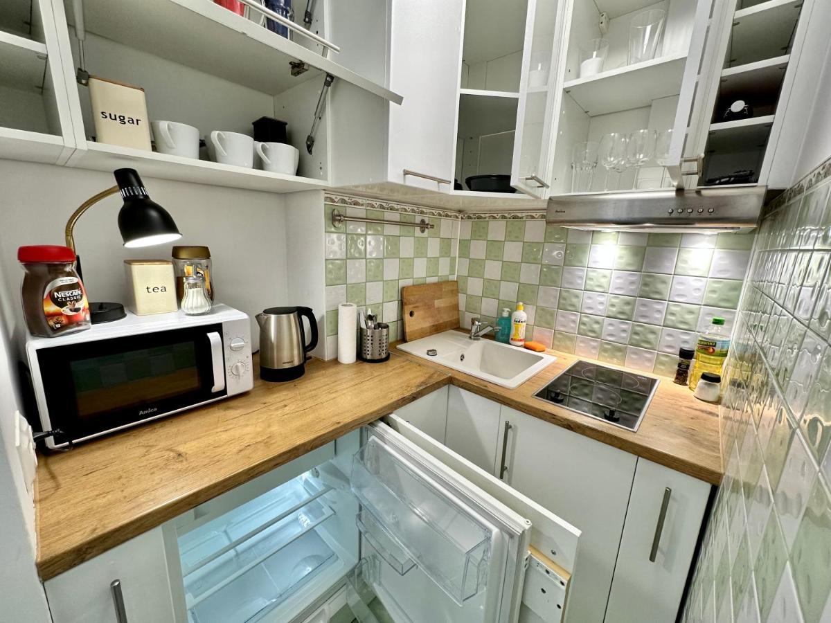 Gold 2 King Size Bed, Metro X2 Free Wifi, 50'Tv Netflix, Hbo, Appletv+ Apartment Warsaw Exterior photo