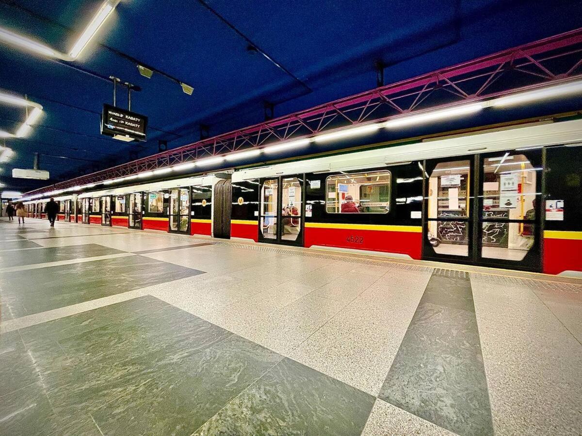 Gold 2 King Size Bed, Metro X2 Free Wifi, 50'Tv Netflix, Hbo, Appletv+ Apartment Warsaw Exterior photo